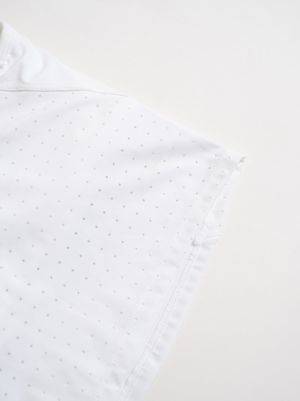 BreezeTec Top - White